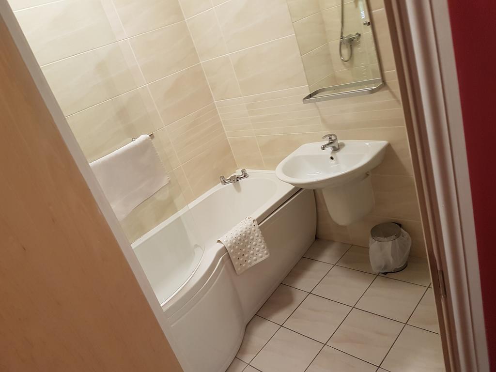 Sutherlands Hotel Гейтсхед Экстерьер фото